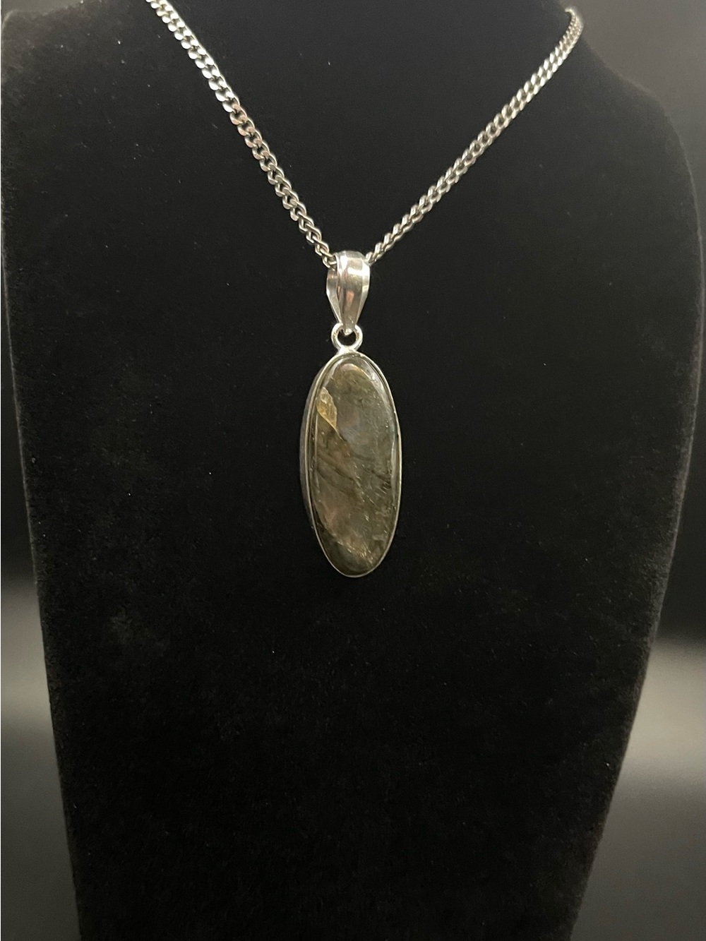 .925 SS Oval Labradorite Blue Flash Pendant! Approx. 35 mm L x 14mm W 11.32 g